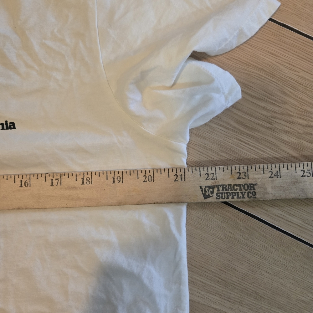 Patagonia White T-Shirt - Picture 5 of 7